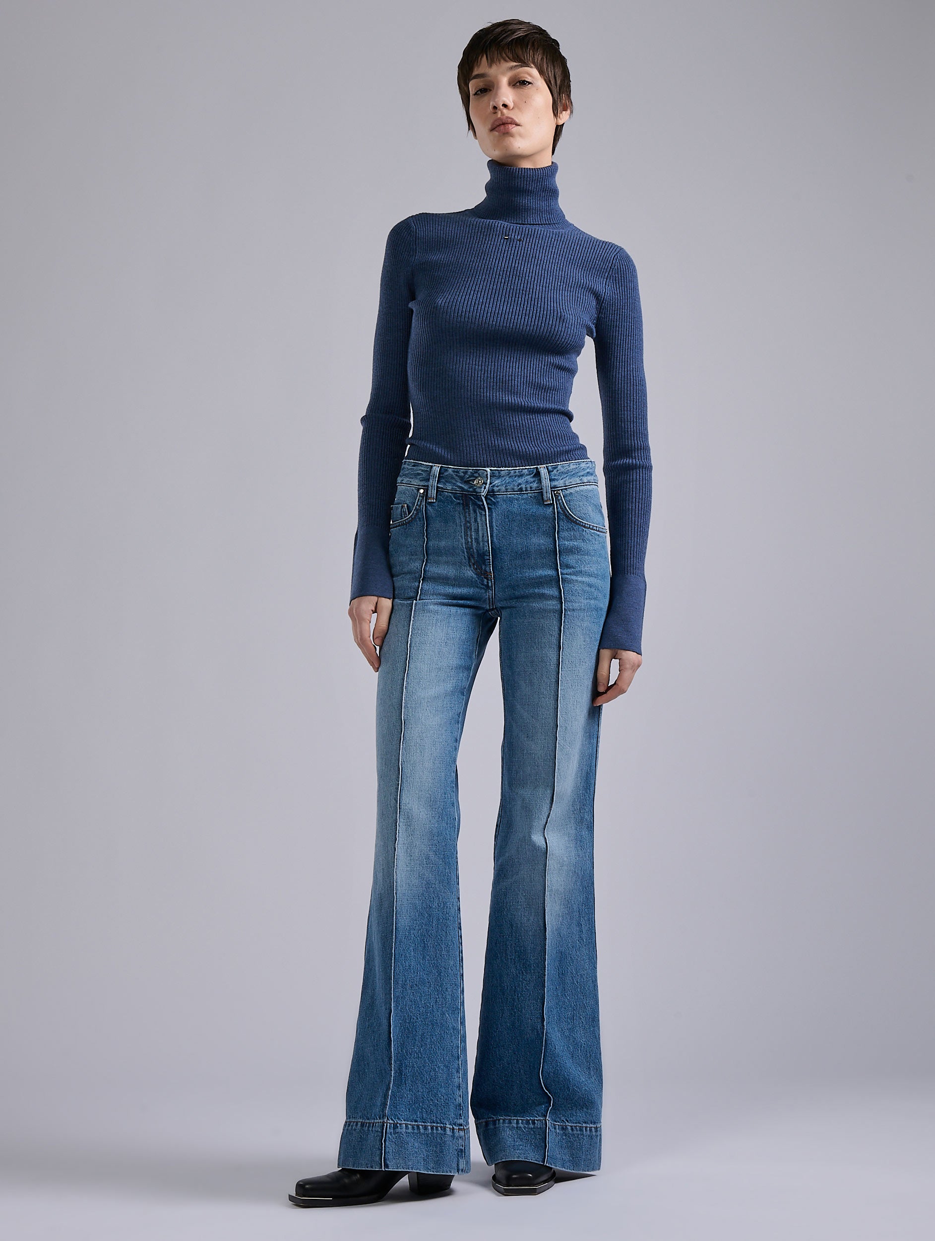 Women ready-to-wear | Blue denim flare jeans | BarbaraBui