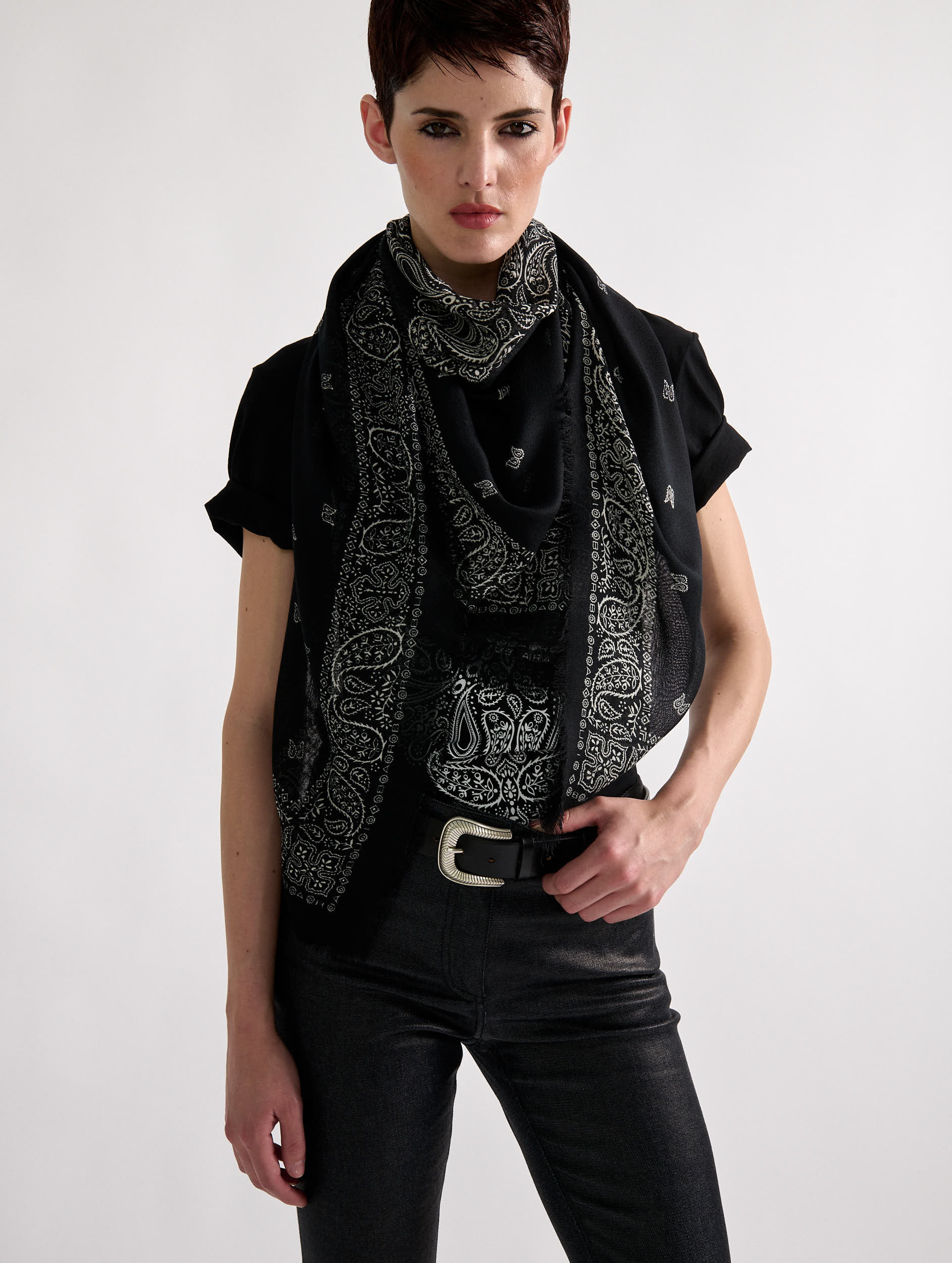 Women Accessories | Black bandana printed scarf | Barbara Bui