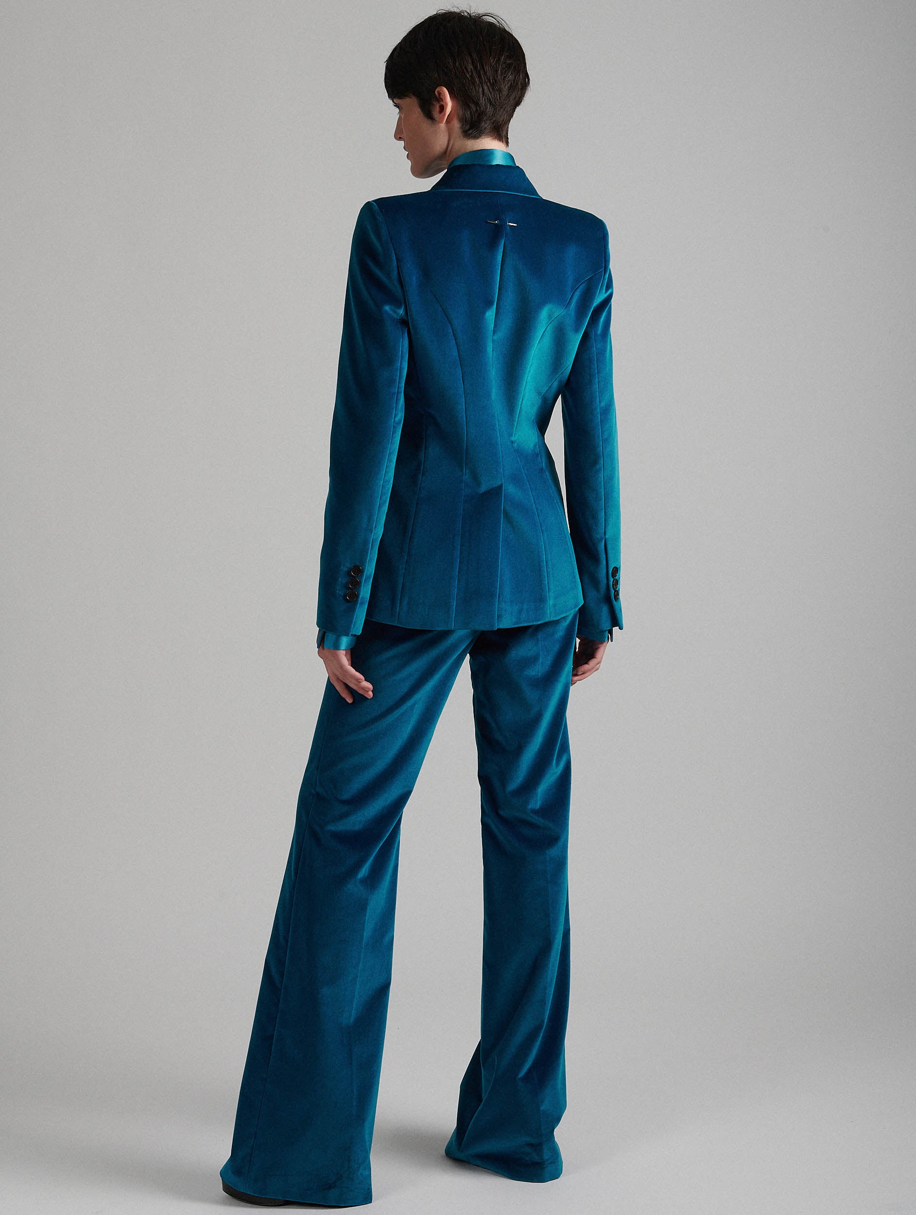 Women Ready-to-wear | Fitted blue velvet jacket | Barbara