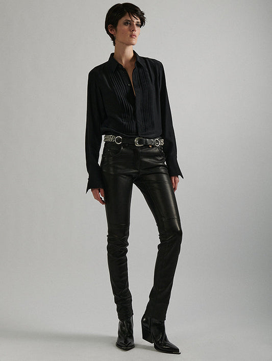 Slim-fit pants in black stretch leather