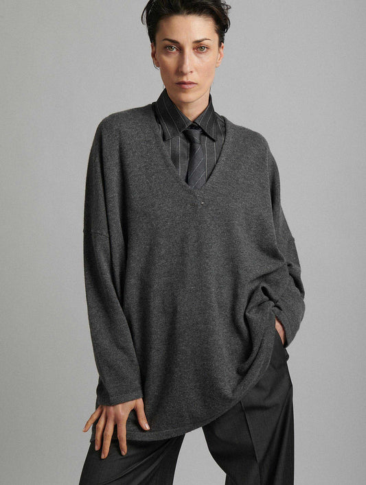 Grey loose V-neck wool and cashmere sweater