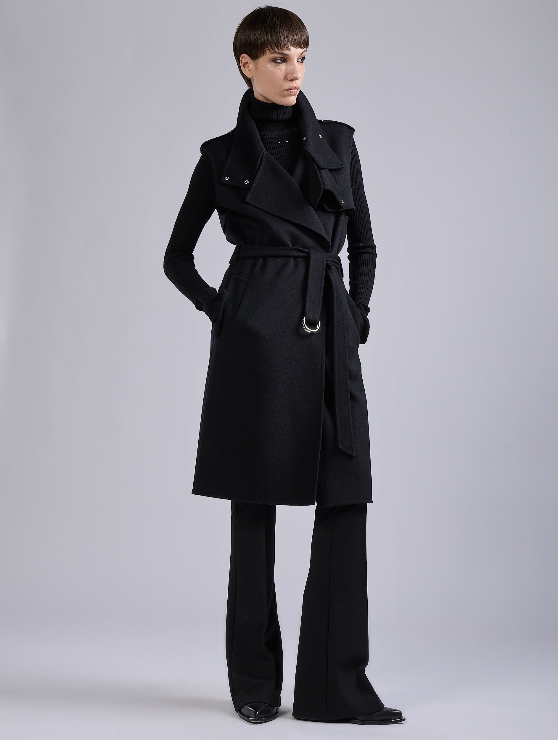 Designer outerwear for women : coats, capes, parkas, jackets