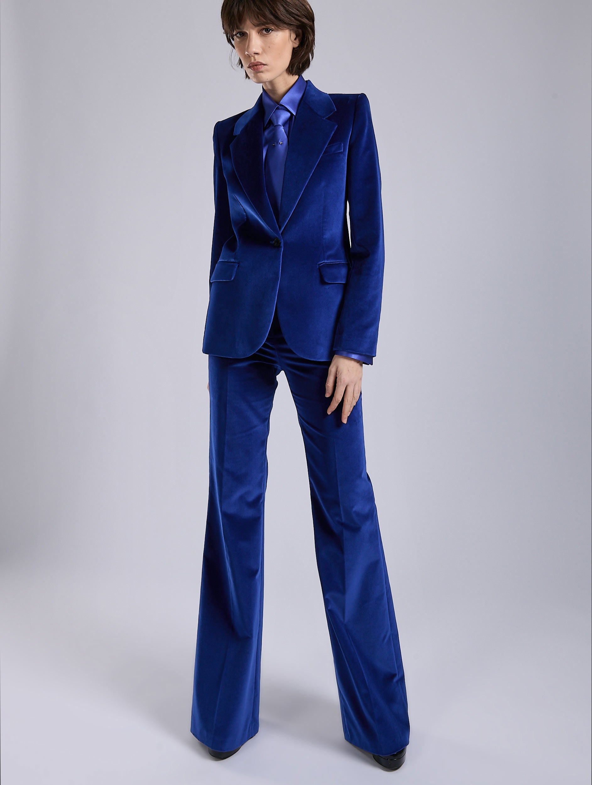 Blue velvet fitted jacket