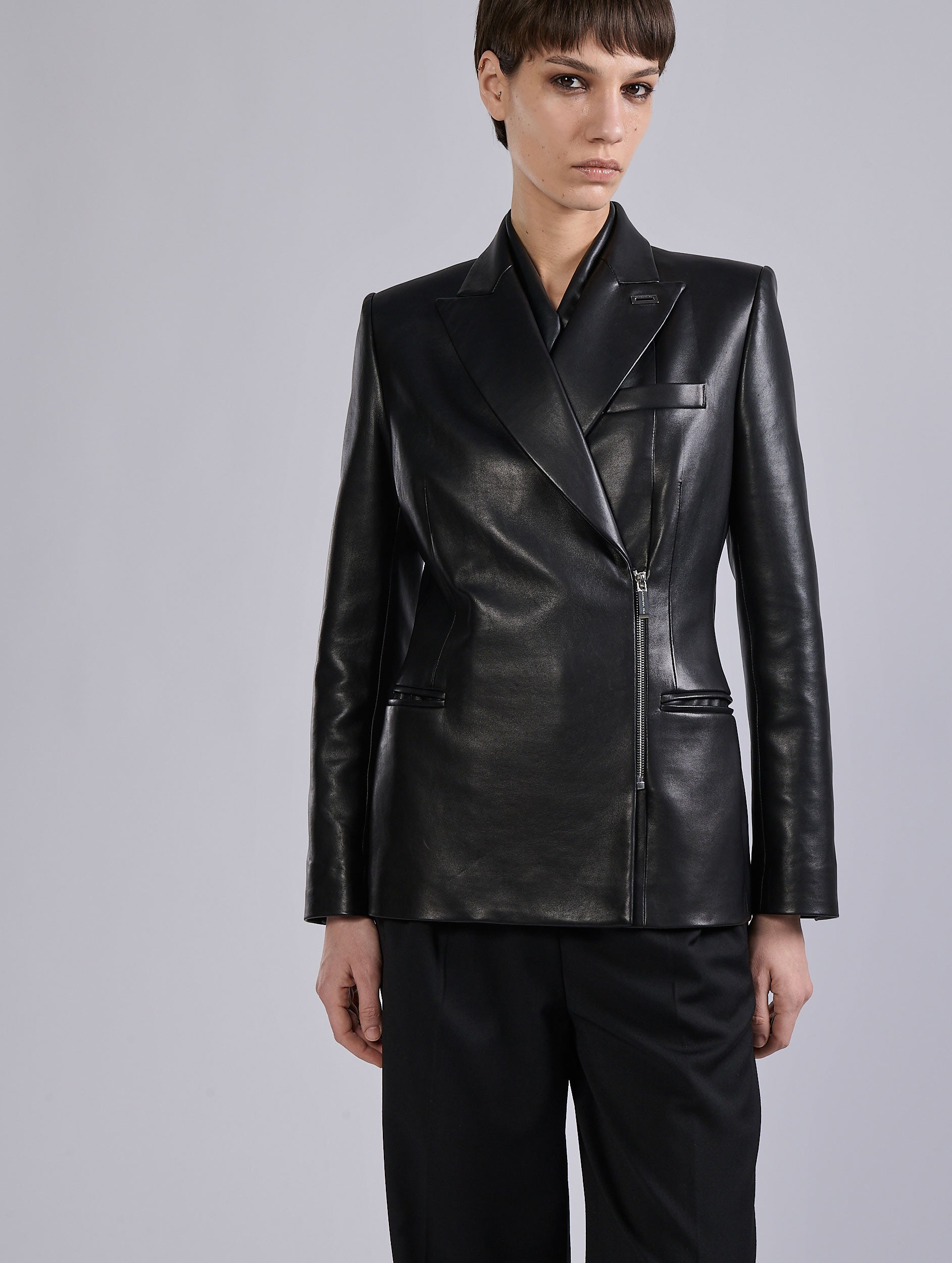 Women Ready-to-wear| Black plongé leather jacket | Barbara Bui