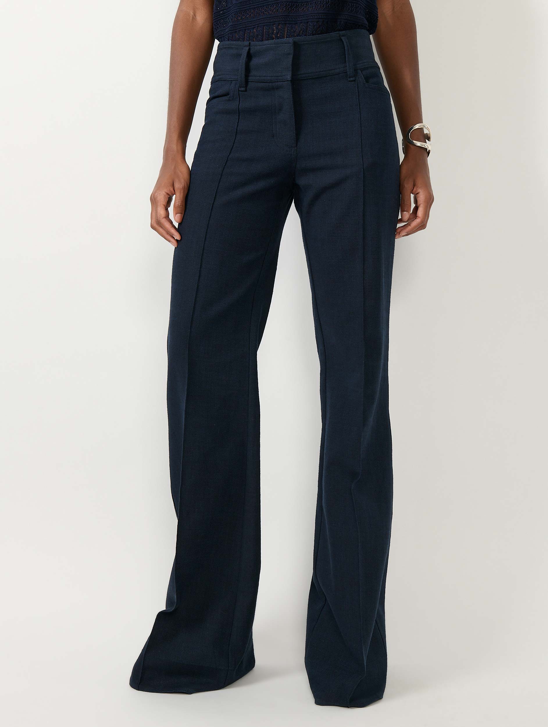 【新品未使用】NEAT COTTON TWILL FLARE - OLIVE46 Women Ready-to-Wear | Navy cotton twill flare trousers | Barbara