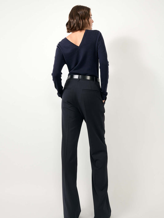 Navy extra-fine merino knit V-neck sweater