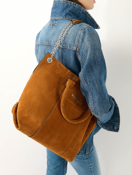 "Chamallow" in camel suede