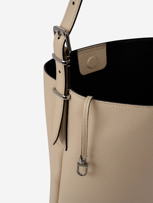 "B. Fore" bag in ivory leather