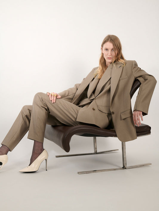 Greige wool and silk twill straight jacket