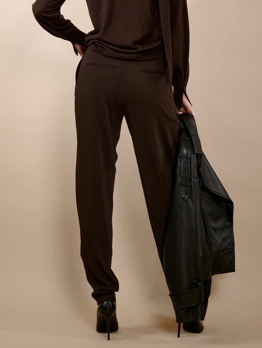 Mocha fluid crepe pleated trousers