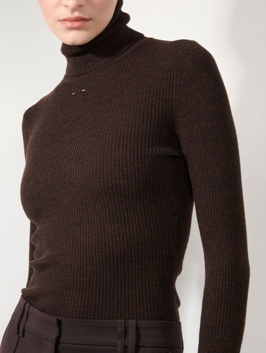 Brown merino knit turtleneck sweater