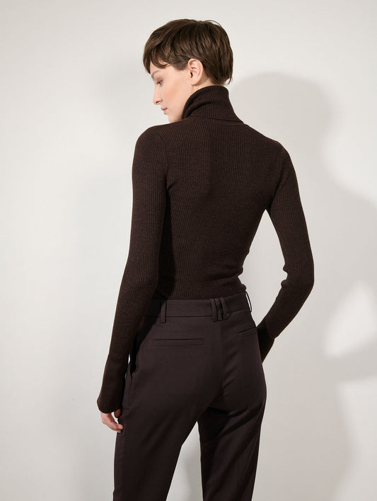 Brown merino knit turtleneck sweater