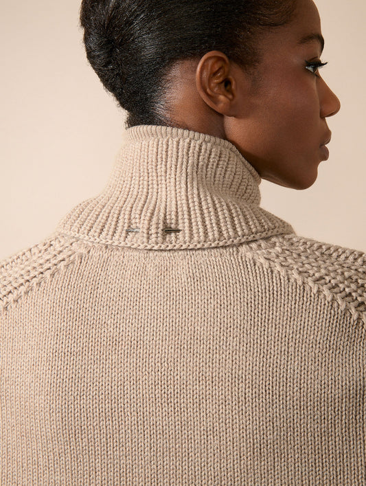 Sand merino knit sweater with detachable collar