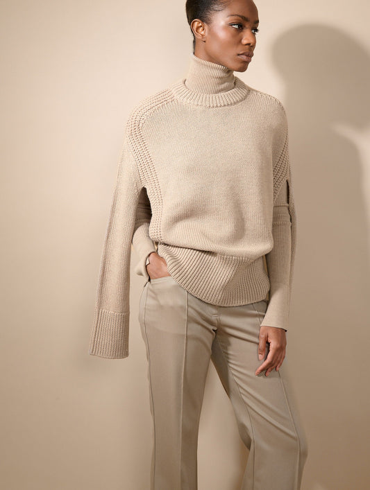 Sand merino knit sweater with detachable collar