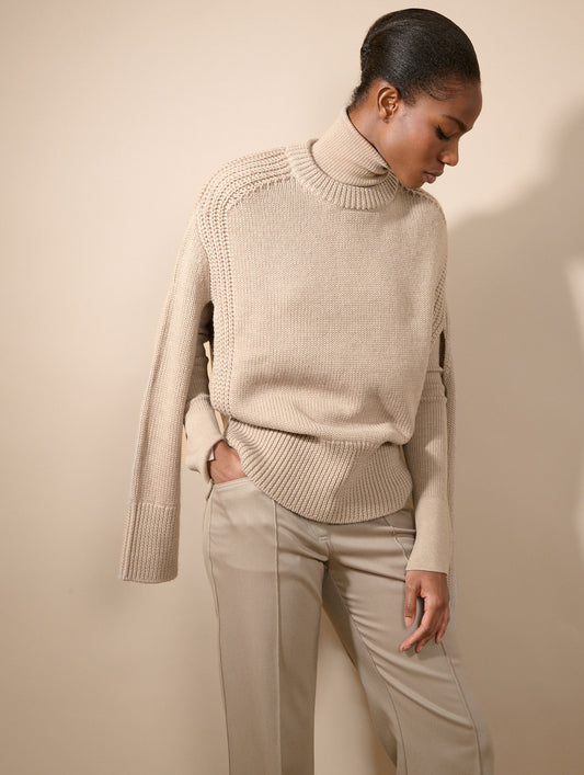 Sand merino knit sweater with detachable collar