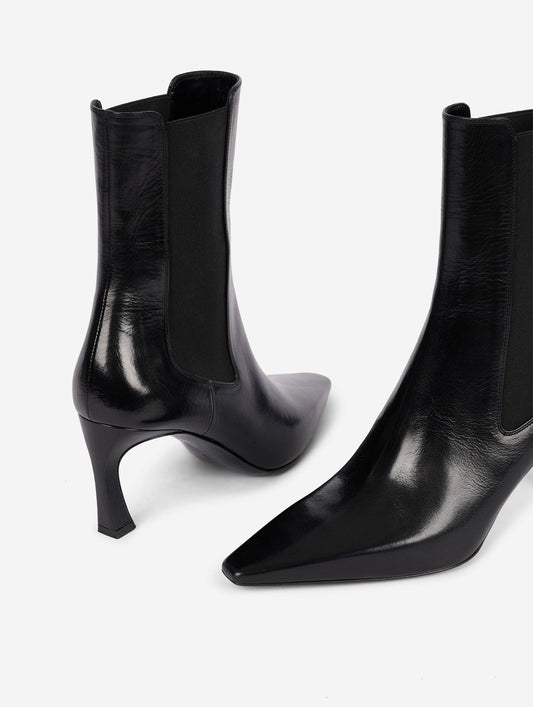 Black leather elasticated comma-heel ankle boots