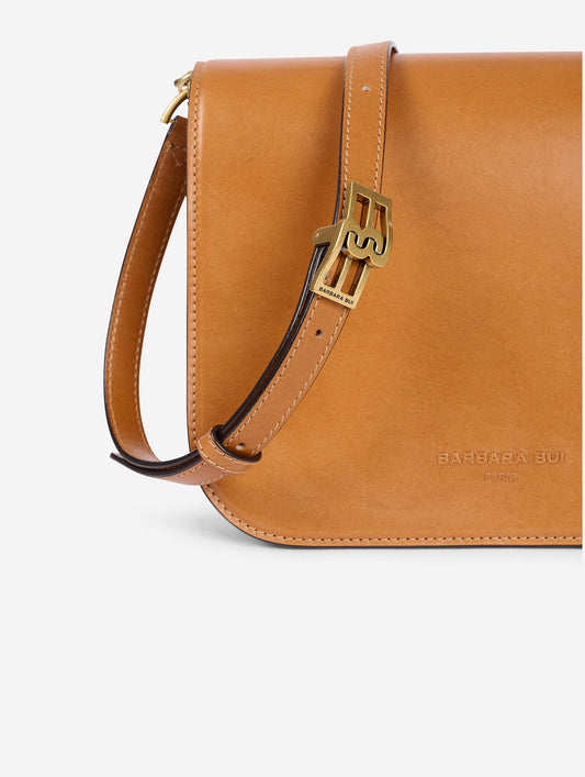 "Touch Me" bag in honey leather