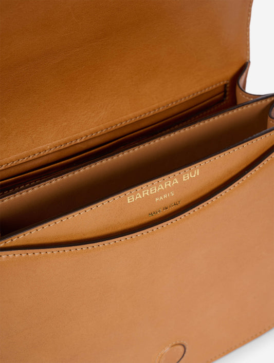 "Touch Me" bag in honey leather