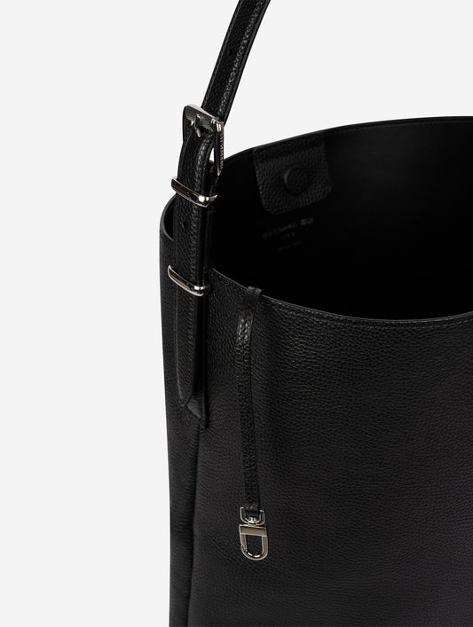 "Big B. Fore" bag in black leather